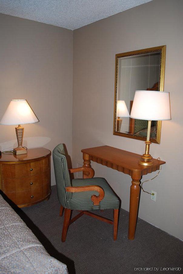 Aviation Inn Las Vegas Room photo